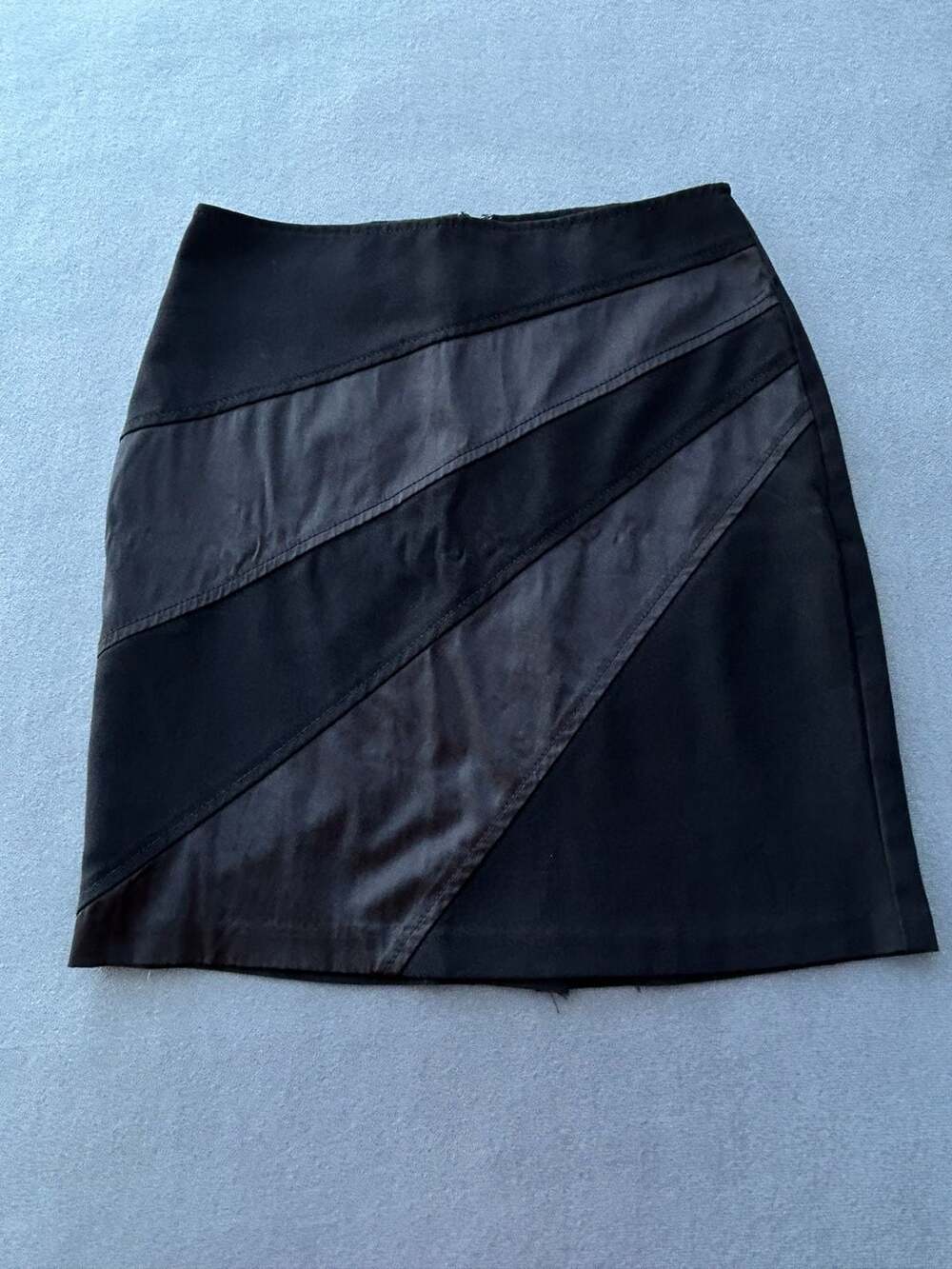 Aritzia Talula Black Stretch Mini Skirt Faux Leather Forever 21 Size S, Y2K